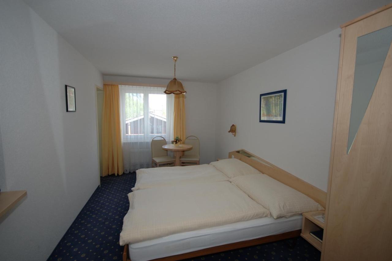Hotel Alpha Saas-Grund Esterno foto